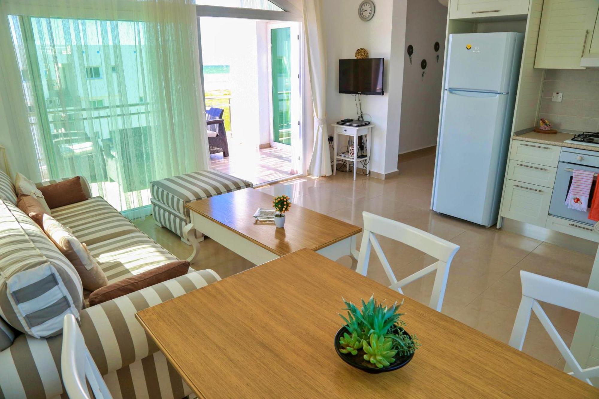 Aphrodite Beachfront Resort Ghaziveran Zimmer foto